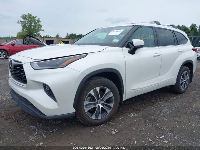 Toyota Highlander Xle 2021 5TDGZRBH5MS088848 Image 2