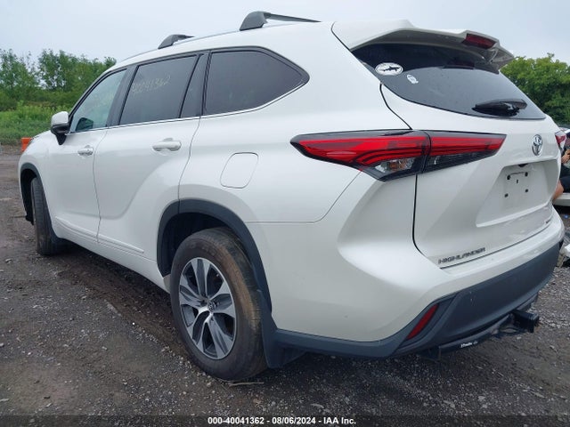 Toyota Highlander Xle 2021 5TDGZRBH5MS088848 Image 3