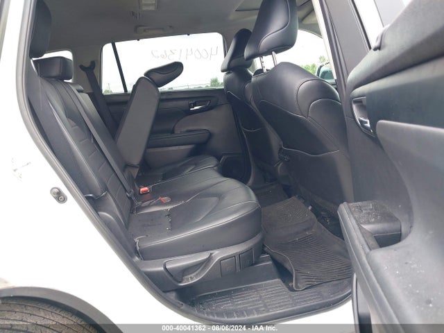 Toyota Highlander Xle 2021 5TDGZRBH5MS088848 Image 8