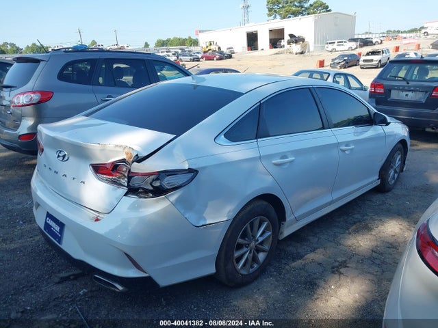 Hyundai SONATA SE 2019 5NPE24AF3KH744238 Image 4