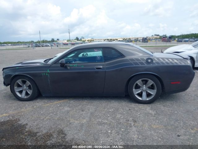2C3CDZAT2FH894798 Dodge Challenger R/t