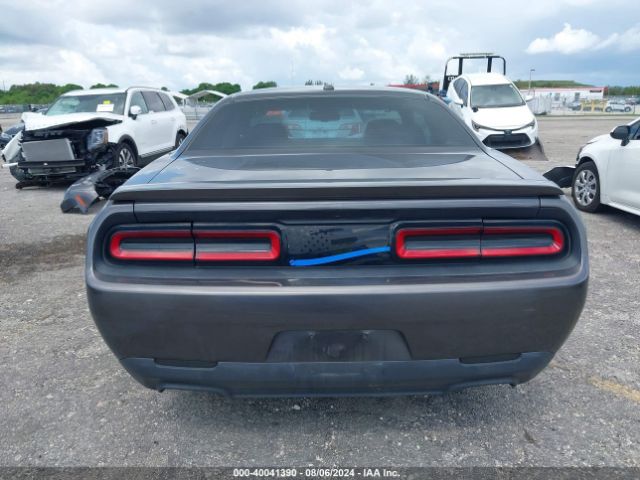 2C3CDZAT2FH894798 Dodge Challenger R/t