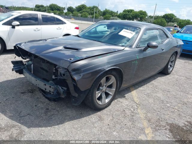 2C3CDZAT2FH894798 Dodge Challenger R/t