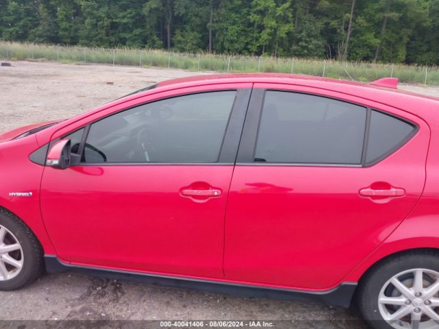 JTDKDTB37H1596168 Toyota Prius C One