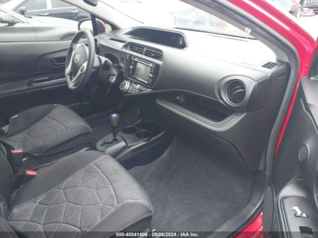 JTDKDTB37H1596168 Toyota Prius C One