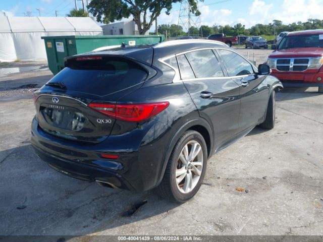SJKCH5CP4JA048492 Infiniti Qx30 Premium