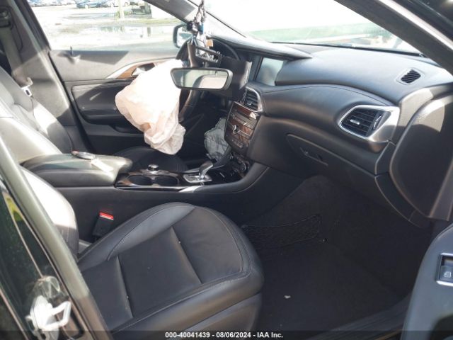 SJKCH5CP4JA048492 Infiniti Qx30 Premium