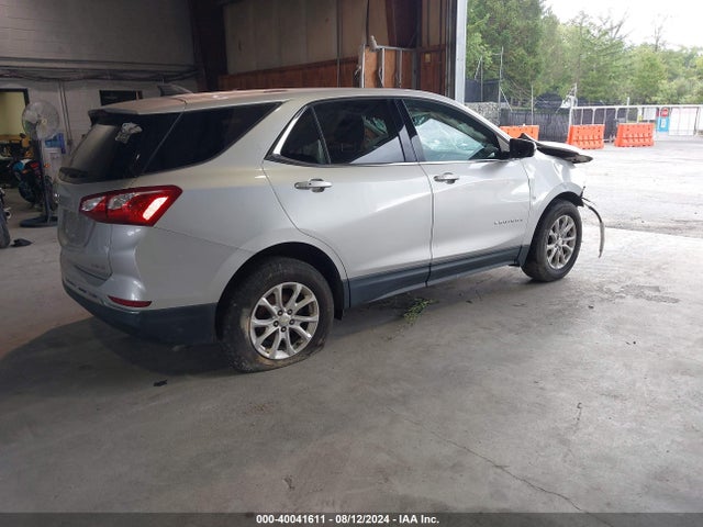 Chevrolet EQUINOX LT 2018 3GNAXSEV8JS571818 Image 4