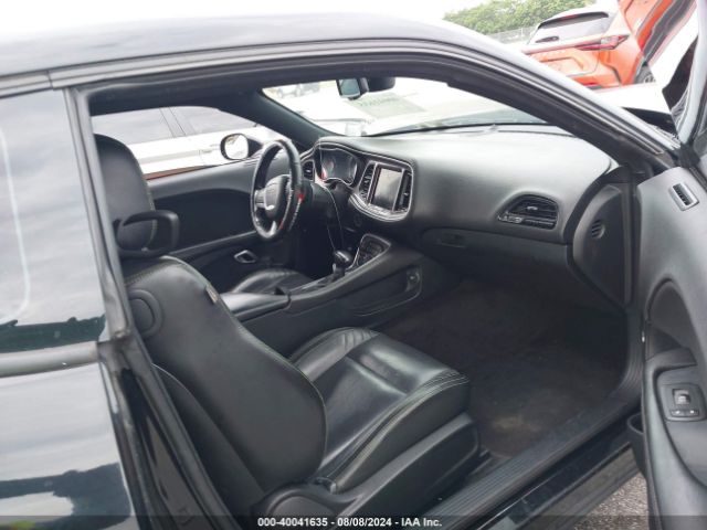 2C3CDZAGXJH229157 Dodge Challenger Sxt