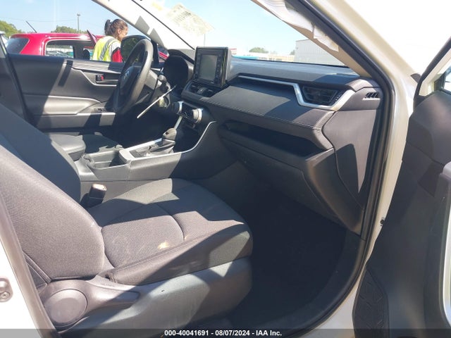 Toyota RAV4 LE 2020 2T3H1RFV4LC049128 Image 5