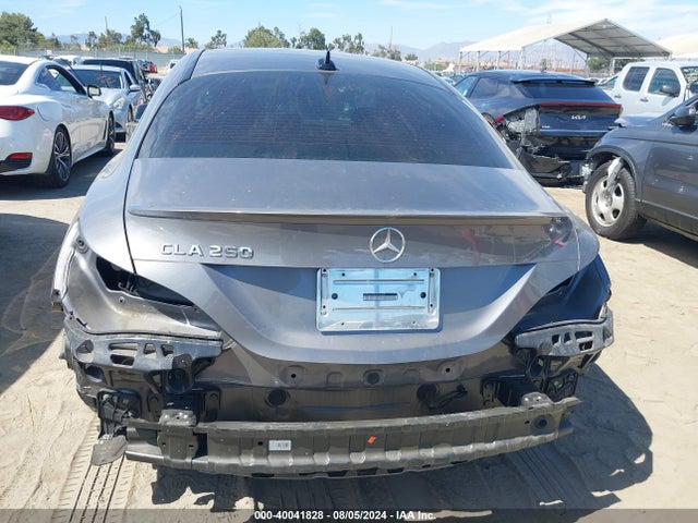 Mercedes-Benz CLA 250 2018 WDDSJ4EB5JN536878 Image 17