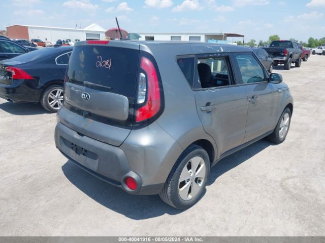 KNDJN2A25F7121706 KIA Soul