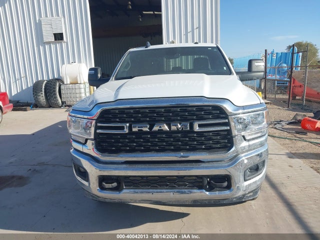 3C6UR5DJ0PG610906 RAM 2500 Big Horn  4x4 6'4 Box