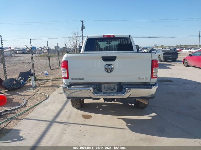 3C6UR5DJ0PG610906 RAM 2500 Big Horn  4x4 6'4 Box