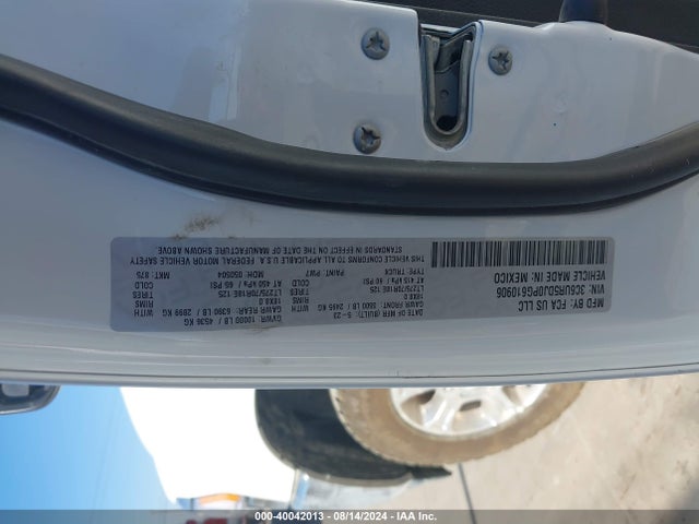 3C6UR5DJ0PG610906 RAM 2500 Big Horn  4x4 6'4 Box