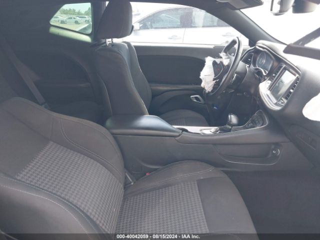 2C3CDZAT6FH861304 Dodge Challenger R/t