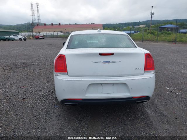 2C3CCAPTXJH142884 Chrysler 300