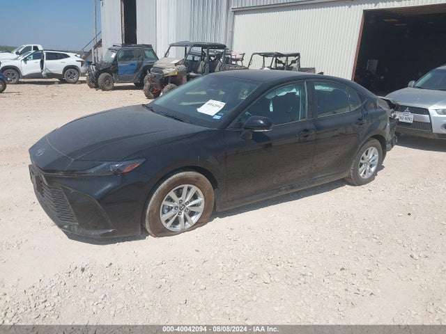 Toyota CAMRY LE 2025 4T1DAACK7SU508068 Image 2