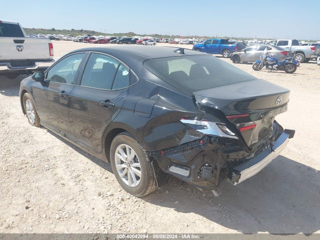 Toyota CAMRY LE 2025 4T1DAACK7SU508068 Image 3