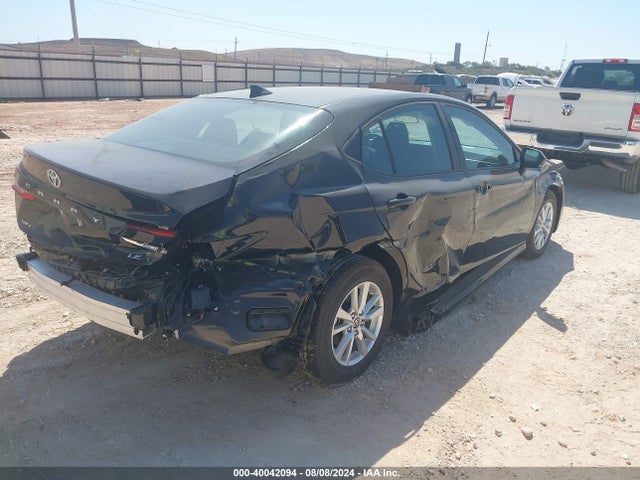 Toyota CAMRY LE 2025 4T1DAACK7SU508068 Image 4
