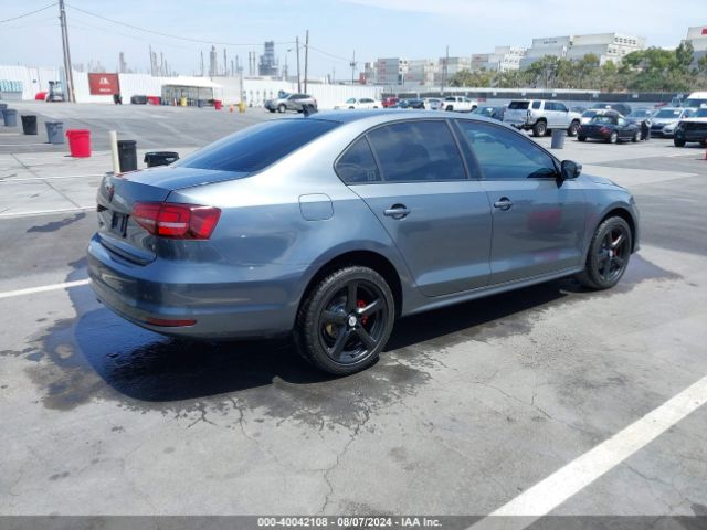 3VWDB7AJ7JM221005 Volkswagen Jetta 1.4t Se/1.4t Wolfsburg Edition