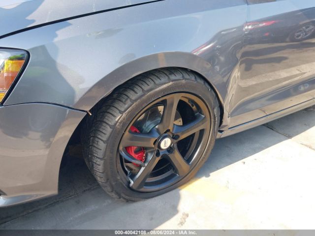 3VWDB7AJ7JM221005 Volkswagen Jetta 1.4t Se/1.4t Wolfsburg Edition