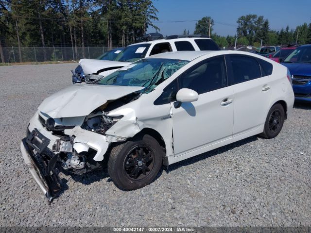 JTDKN3DU8F1868064 Toyota Prius Two
