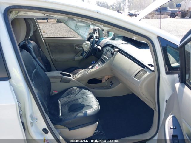 JTDKN3DU8F1868064 Toyota Prius Two