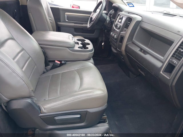 3C6JR6AT4EG121825 RAM 1500 Express