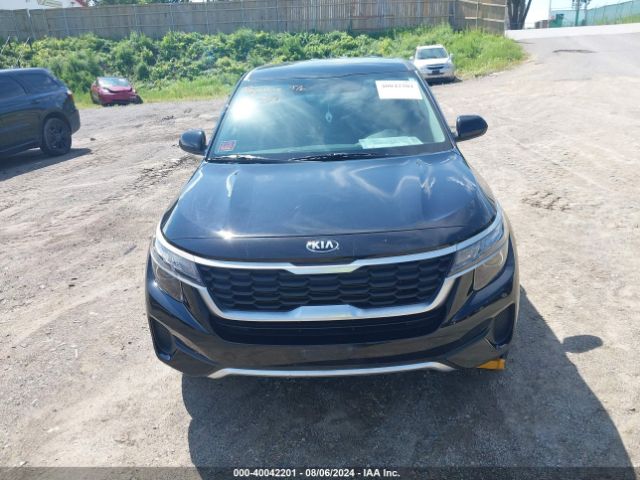 KNDEPCAA9M7217697 KIA Seltos Lx