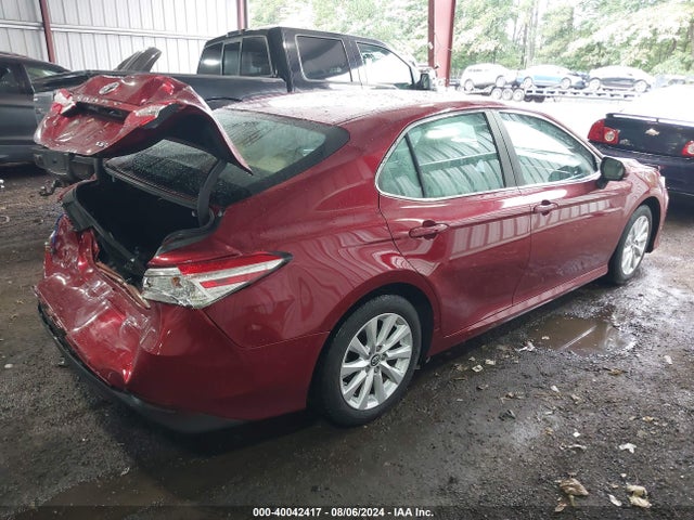Toyota CAMRY LE 2018 4T1B11HK9JU526344 Image 4