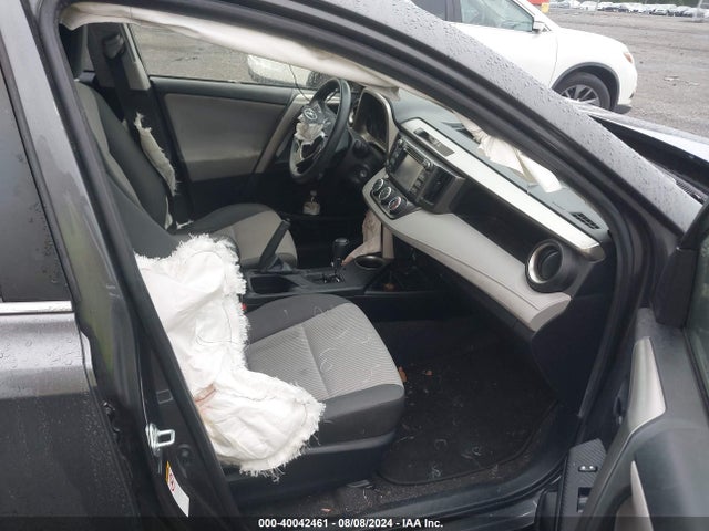 Toyota RAV4 LE 2015 JTMBFREV4FJ041721 Image 5