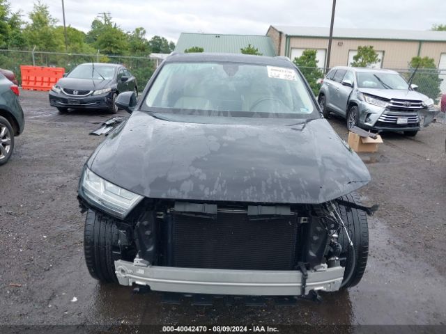 WA1LHAF71JD014929 Audi Q7 2.0t Premium