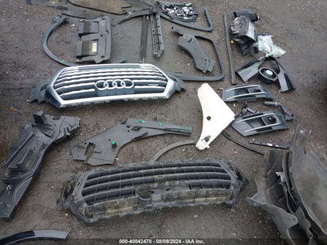 WA1LHAF71JD014929 Audi Q7 2.0t Premium
