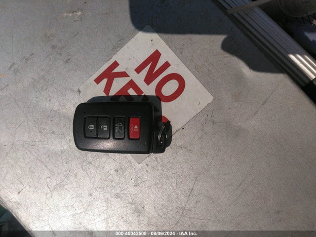 Toyota Rav4 Limited 2017 2T3DFREV1HW680930 Image 11