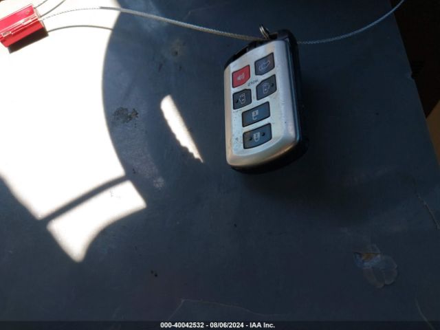 5TDYK3DC3FS558675 Toyota Sienna Xle Premium 8 Passenger