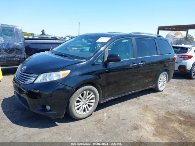 5TDYK3DC3FS558675 Toyota Sienna Xle Premium 8 Passenger