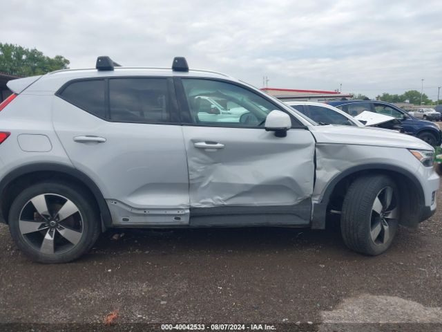 YV4162UK8L2316570 Volvo Xc40 T5 Momentum
