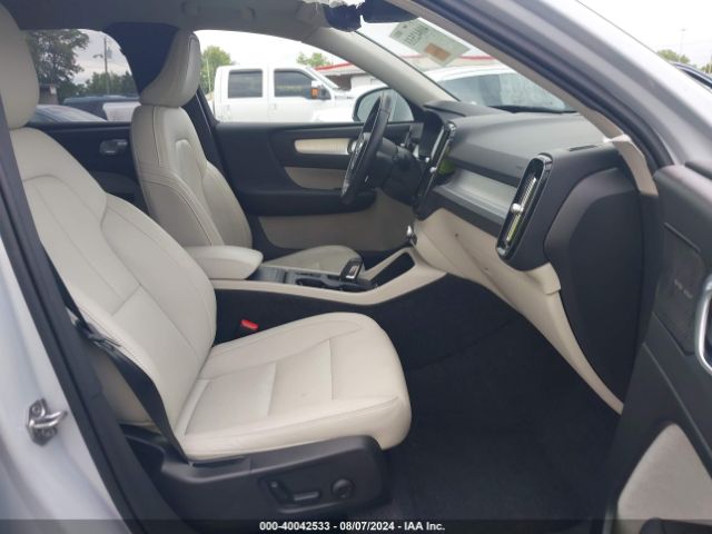 YV4162UK8L2316570 Volvo Xc40 T5 Momentum