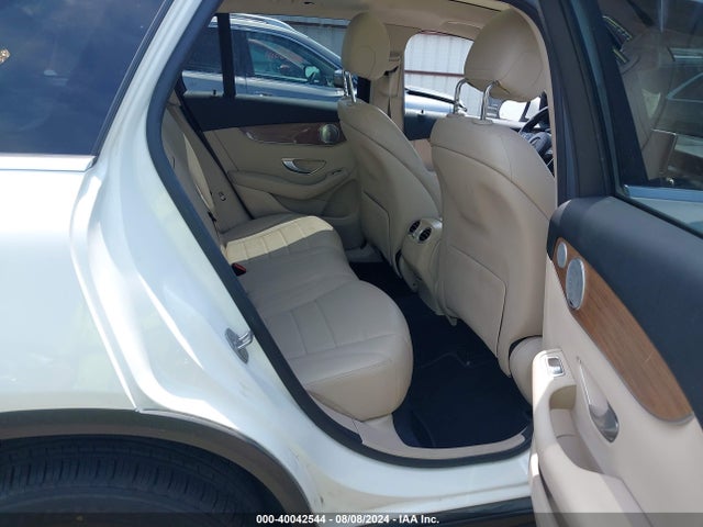WDC0G4KB2HV009437 Mercedes-Benz Glc 300 4matic