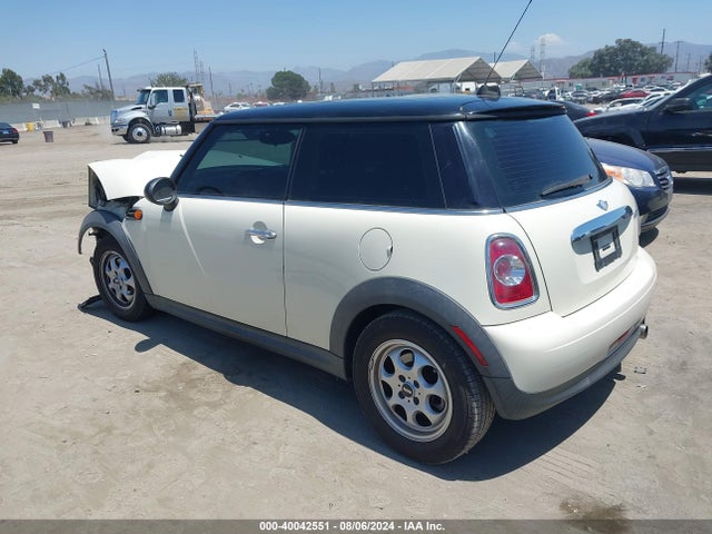 2013 MINI HARDTOP WMWSU3C59DT691066 Photo 2