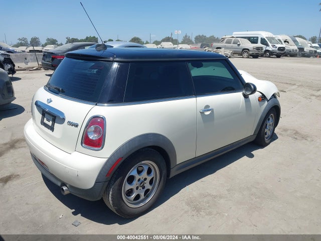 2013 MINI HARDTOP WMWSU3C59DT691066 Photo 3