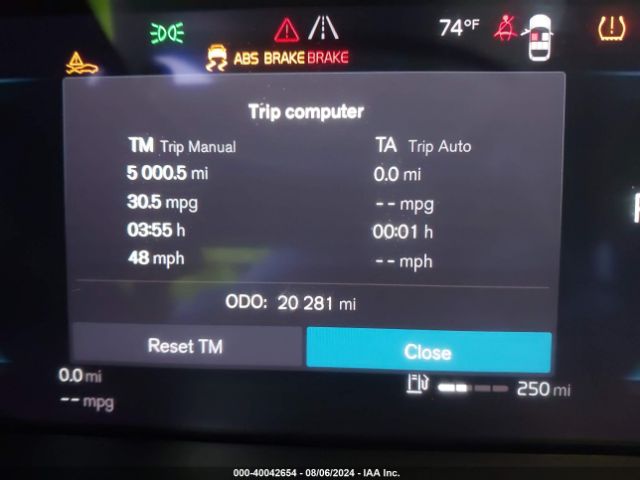 YV4L12RL9R1775288 Volvo Xc60 B5 Plus Dark Theme