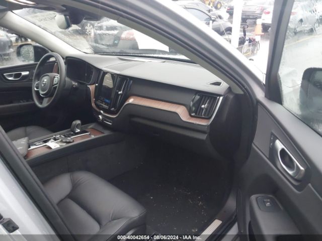 YV4L12RL9R1775288 Volvo Xc60 B5 Plus Dark Theme