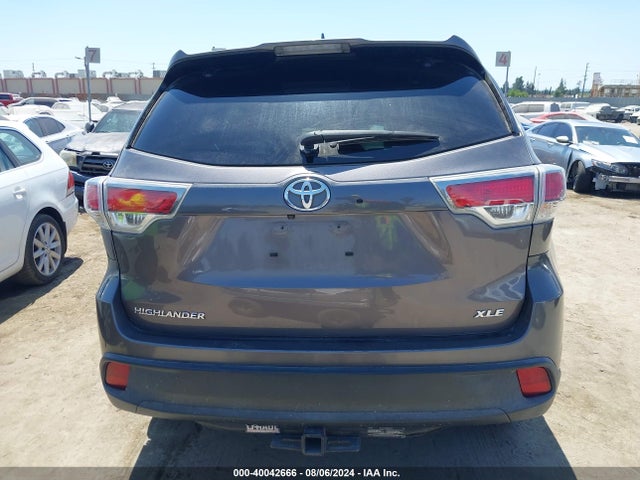 Toyota Highlander Xle V6 2016 5TDKKRFH6GS146365 Image 16