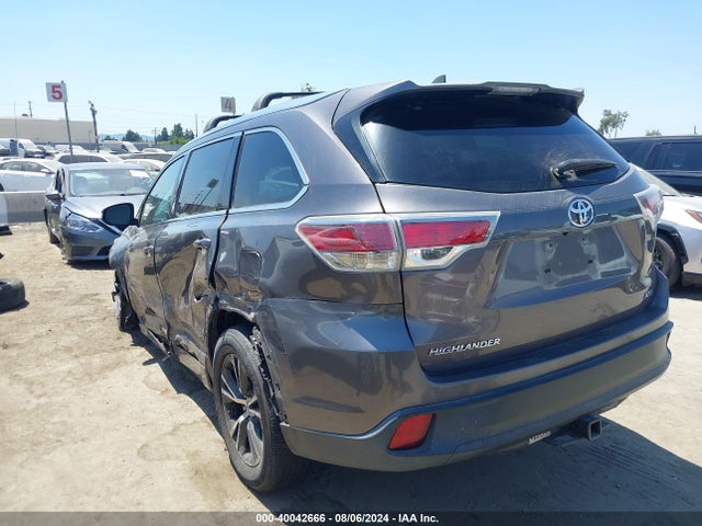 Toyota Highlander Xle V6 2016 5TDKKRFH6GS146365 Image 3