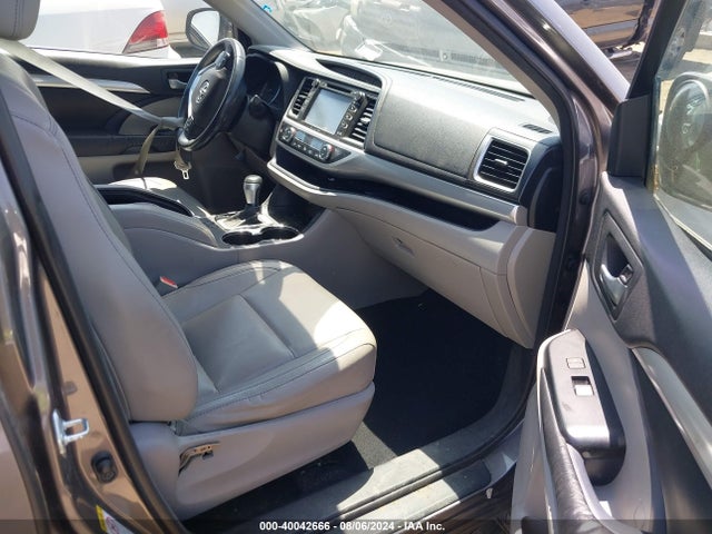 Toyota Highlander Xle V6 2016 5TDKKRFH6GS146365 Image 5