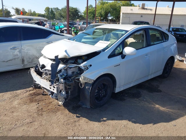 Toyota Prius Two 2015 JTDKN3DU3F0445107 Image 2