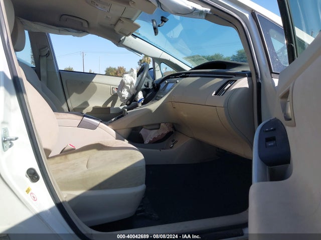 Toyota Prius Two 2015 JTDKN3DU3F0445107 Image 5