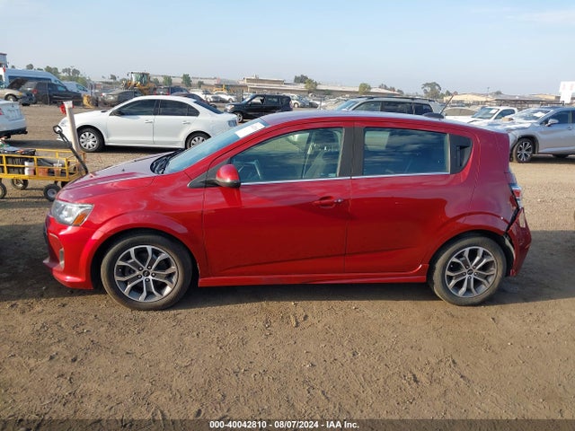 Chevrolet Sonic Lt Auto 2018 1G1JD6SGXJ4122194 Image 14